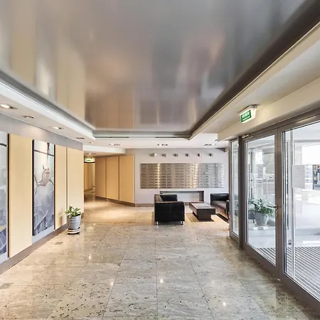 Family With Parking Inowroclawska By Renters * 브로츠와프