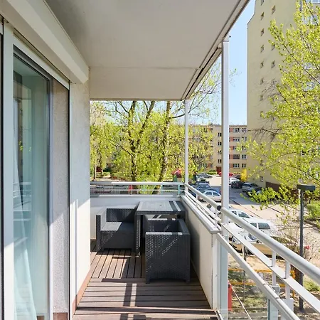 Family With Parking Inowroclawska By Renters Appartement Wrocław