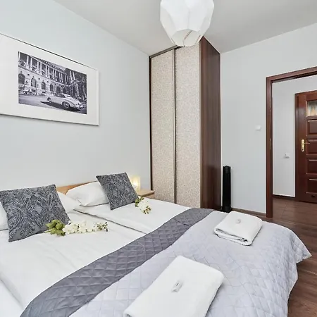 Family With Parking Inowroclawska By Renters Apartment Wroclaw